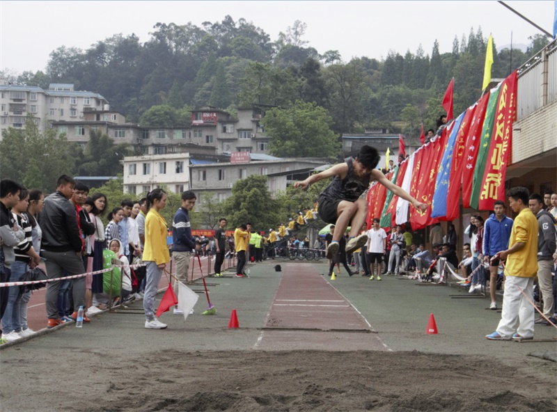 学院运动代表团参加我校第三十八届运动会